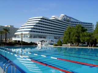 Trainingslager Schwimmen im Hotel Titanic in Lara (Türkei)
