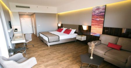 Ramada Plaza Thraki