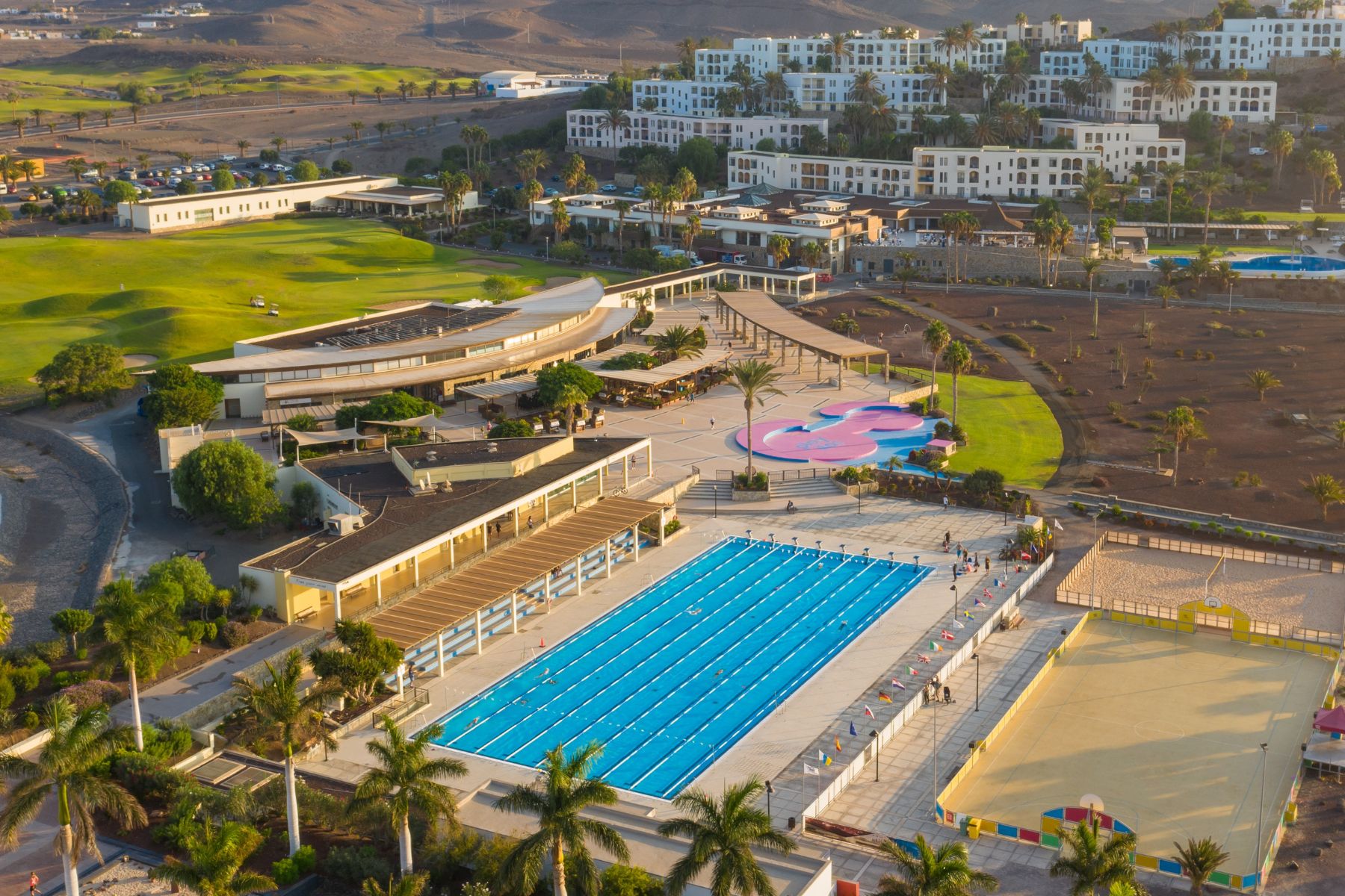 Gelungener Start in die Trainingslager-Saison bei SWIMTOURS