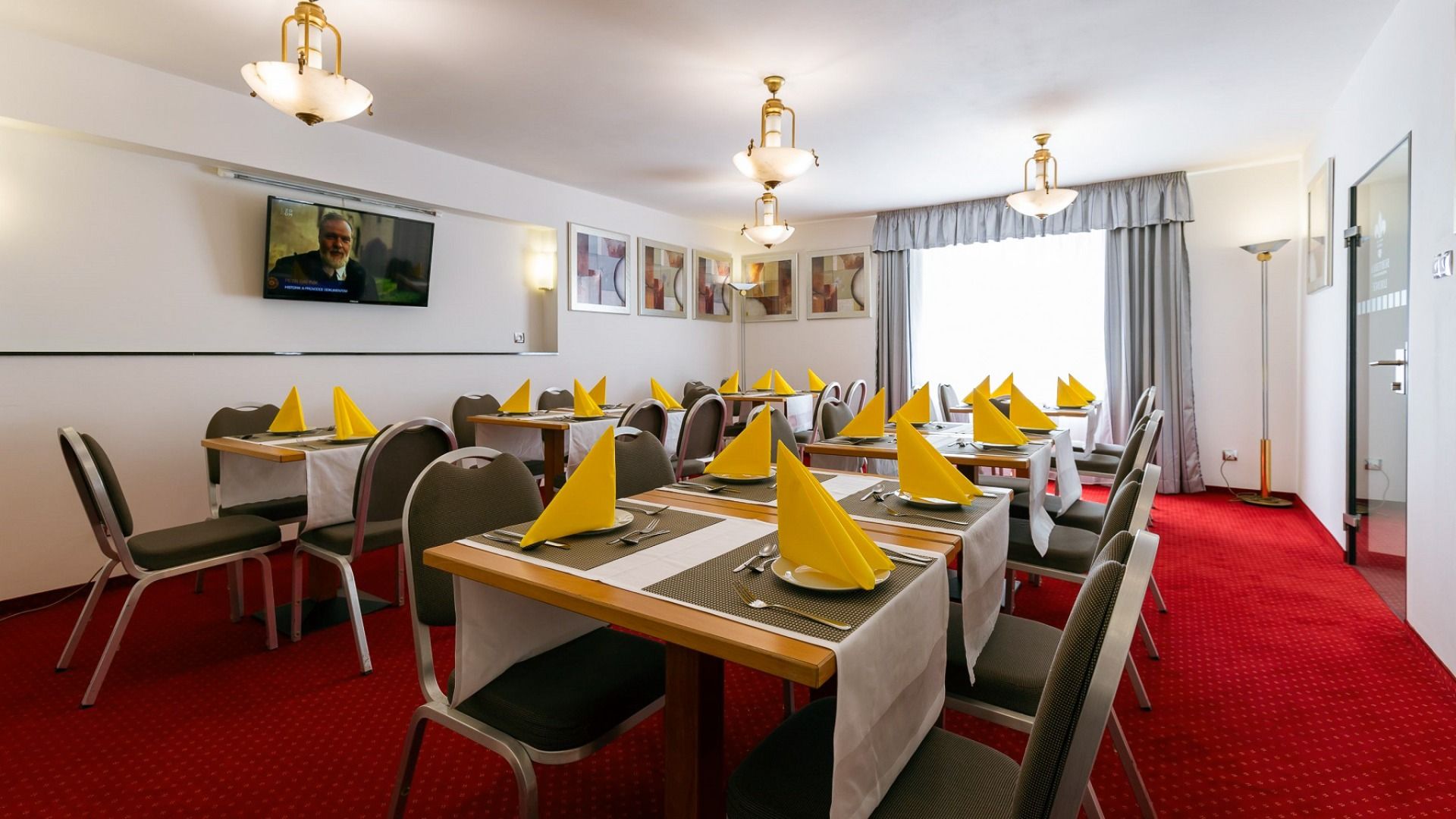 Hotel Subterra***