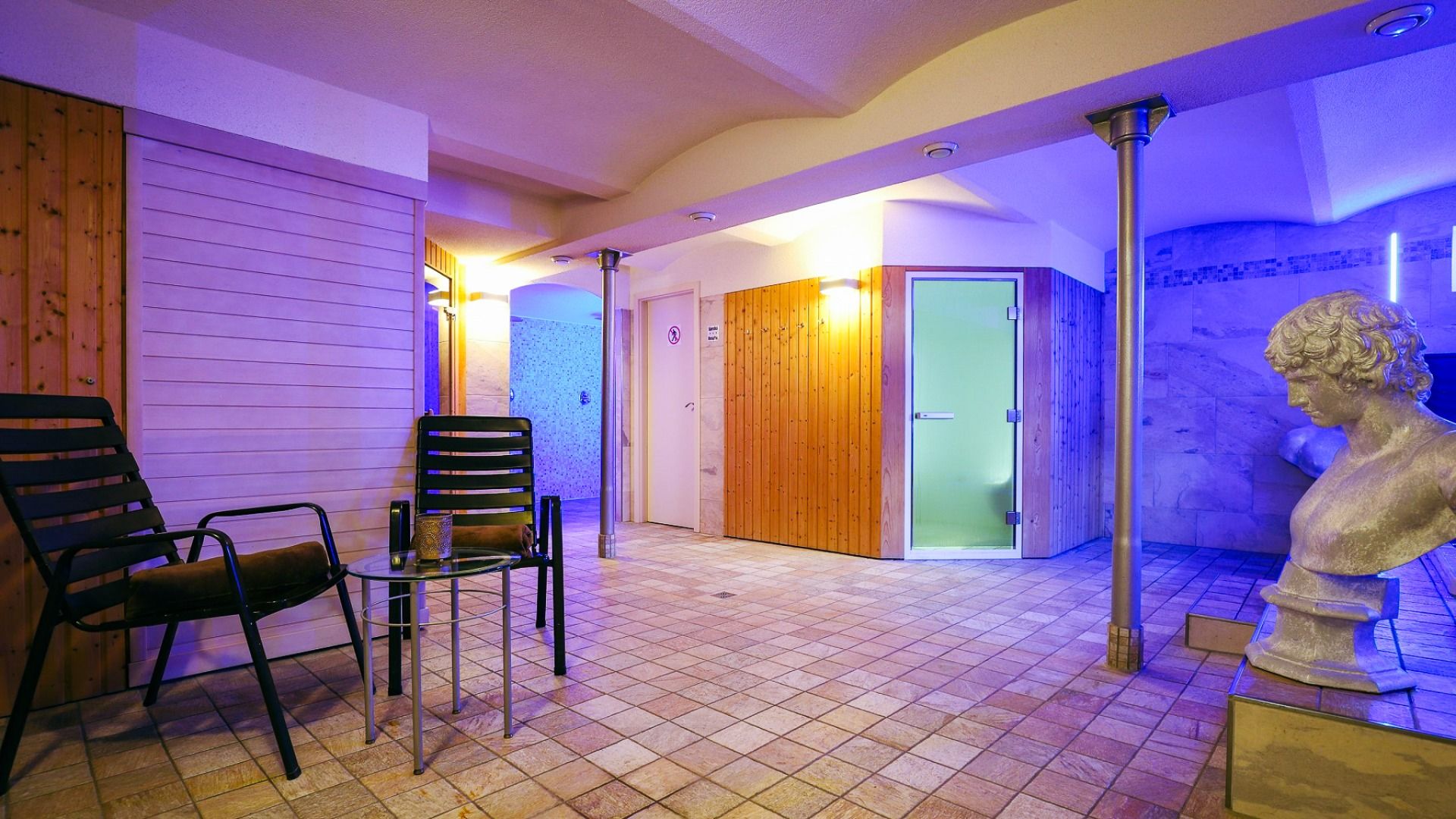 Hotel Subterra***