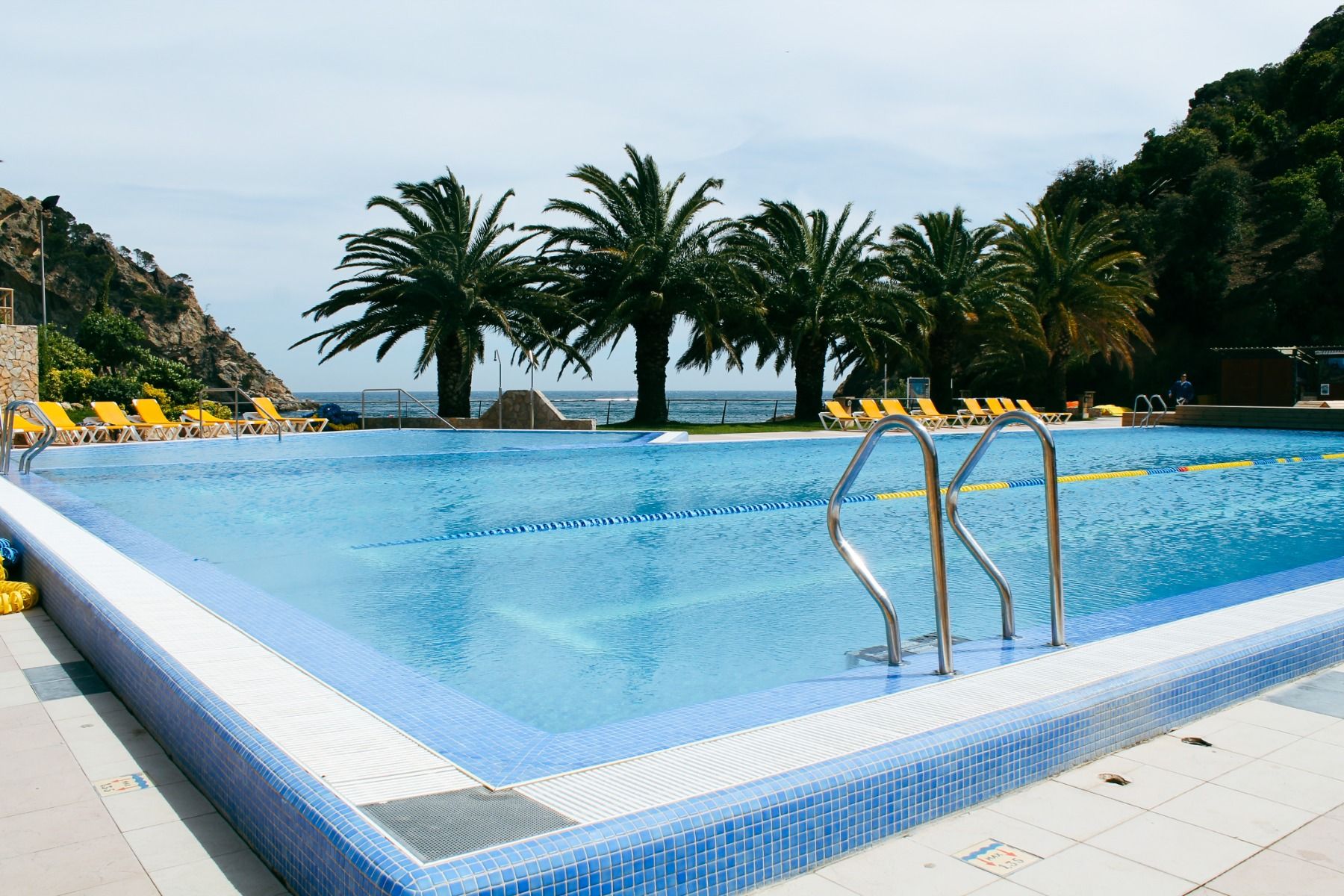 Giverola Resort Pool