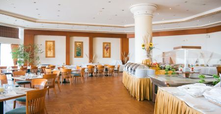Ramada Plaza Thraki