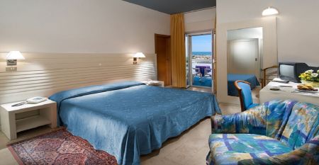 Club Hotel