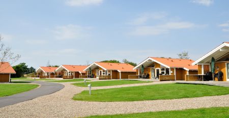 Sport- und Freizeitzentrum Skaerbaek Aussenanlagen und Zugang zu Bungalows