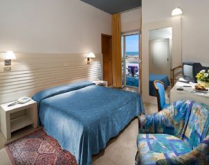 Club Hotel Image two
