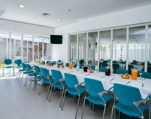 Desmor Sports Center Image three