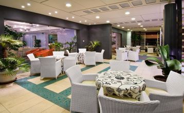 Club Hotel