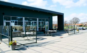 Sport- und Freizeitzentrum Skaerbaek Aussenanlagen und Zugang zu Bungalows