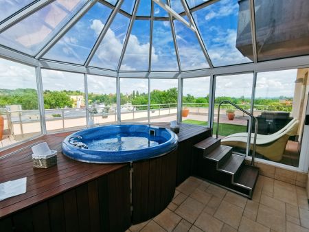 https://www.schwimmtrainingslager.com/de/media/catalog/product/cache/da432fc9ee79dfca32e073c2235ab4d7/s/c/schwimmtrainingslager_grand_hotel_ptuj5_1.jpg