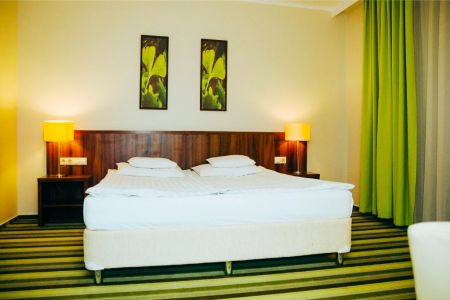 https://www.schwimmtrainingslager.com/de/media/catalog/product/cache/da432fc9ee79dfca32e073c2235ab4d7/s/c/schwimmtrainingslager_hotel_gingko2.jpg
