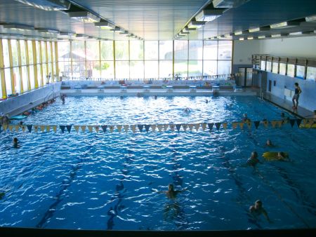 Swimming stadium