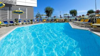 Trainingslager Schwimmen im Club Hotel in Riccione (Italien)