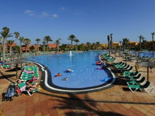 Trainingslager Schwimmen im Oasis Papagayo Sport- und Familien Resort in Corralejo (Spanien)