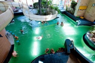 Trainingslager Schwimmen im Hotel Amstel Hattyu Fogado in Gyoer (Ungarn)